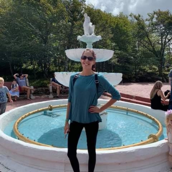 Meet your Posher, Kayla - Picture 10 of 10